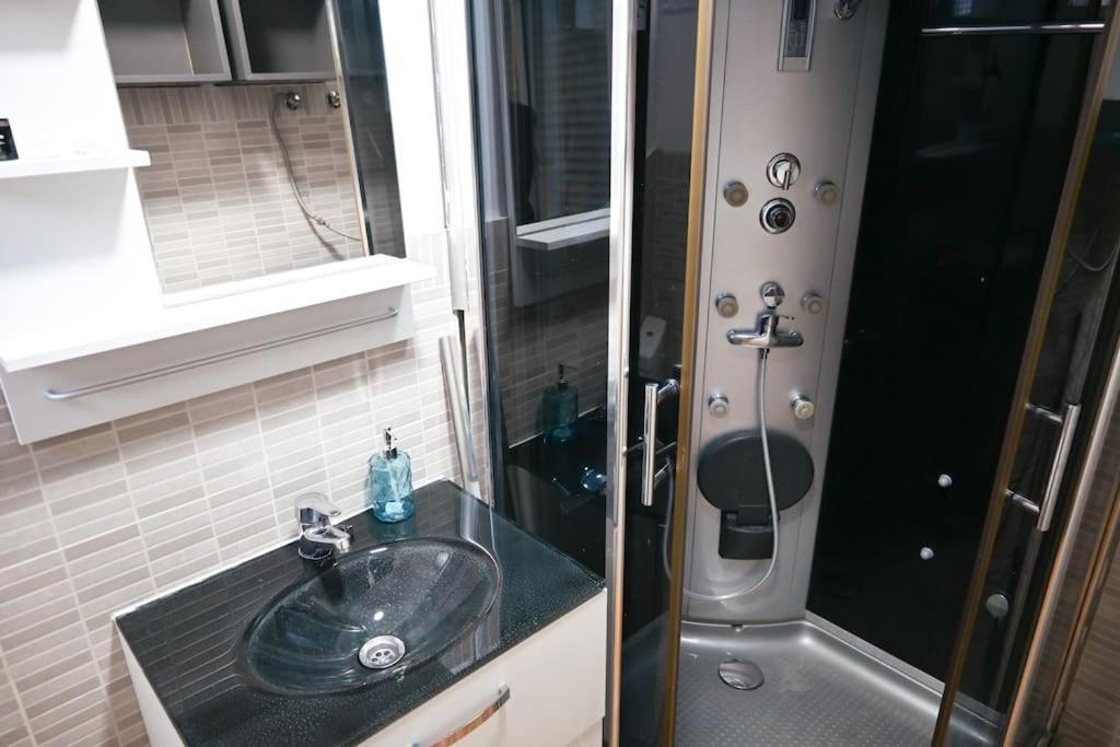 Agradable Apartamento Temporal De 1 Dormitorio En Madrid Pez30 Exterior foto
